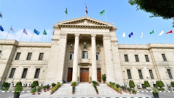 جامعة القاهرة تبدأ امتحانات الميدتيرم للفصل الدراسي الأول الشهر المقبل