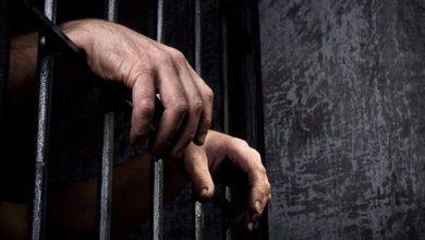 ألقى قهوة على ملابسها.. حبس المتهم بالتعدي على فتاة بالجيزة