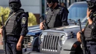 الداخلية تكشف حقيقة ادعاء سيدة باصطدام سيارة شرطة بنجلتها في القاهرة