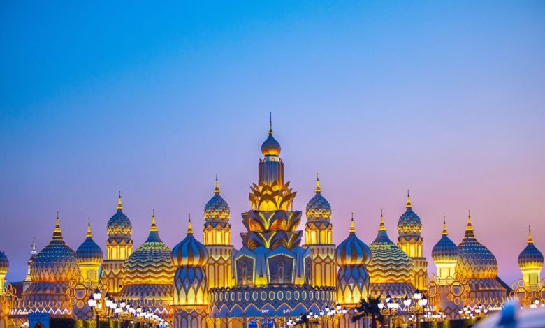 القرية العالمية تفتتح موسمها الـ28 بمشاركة 40 ألف عرض ثقافي وترفيهي في دبي