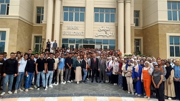 انتظام الدراسة بجامعة المنيا الأهلية.. وفرحات يحث الطلاب على المشاركة في الأنشطة
