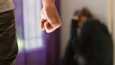 بعد رفعها دعوى خلع ضده.. جزار يتعدى على زوجته بالضرب في المقطم