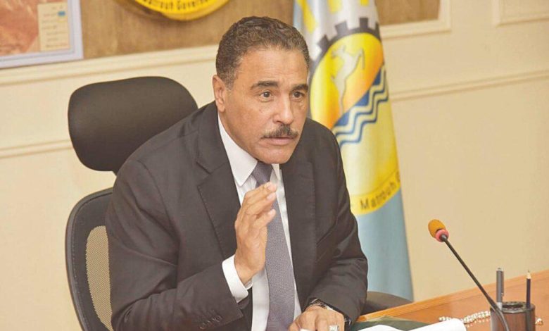 محافظ مطروح: السيطرة على الأمطار بالخروبة ووادي الرمل.. والبدء في المناطق الداخلية غدًا