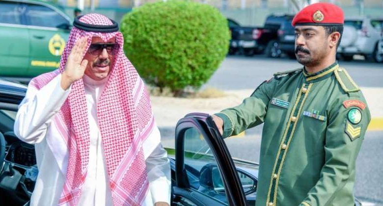 نائب رئيس الحرس الوطني يشهد القرعة العلنية لاختيار الطلبة الضباط
