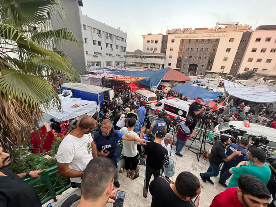 الأطباء تطلق نداء عالميا لكسر الحصار علي مستشفيات غزة: أوقفوا جرائم الحرب