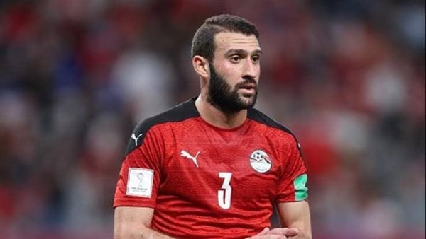 تزامنا مع أنباء توقيعه للأهلى .. عمر كمال يظهر بـ"القميص الأحمر"