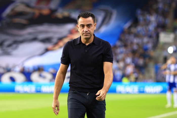 تشافي: ريال سوسيداد لم يستحق الهزيمة أمامنا.. والكلاسيكو أثر علينا