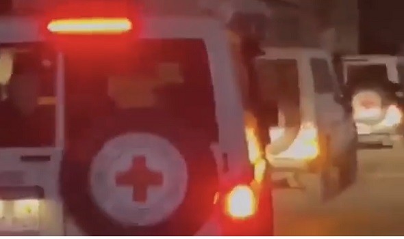 حماس تسلّم 13 محتجزا و4 أجانب و قطر تذلّل العقبات