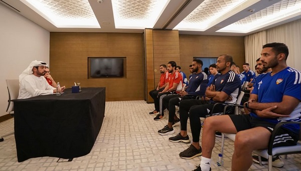 حمدان بن مبارك يؤكد ثقته في لاعبي المنتخب الوطني