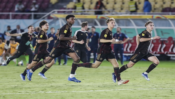 فرنسا تواجه ألمانيا في نهائي مونديال الشباب