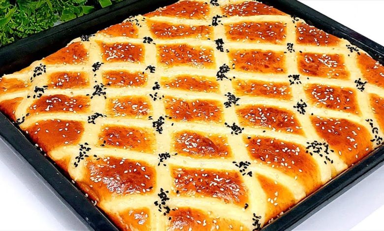 فطيرة الدجاج بحجم عائلي سهلة وسريعة