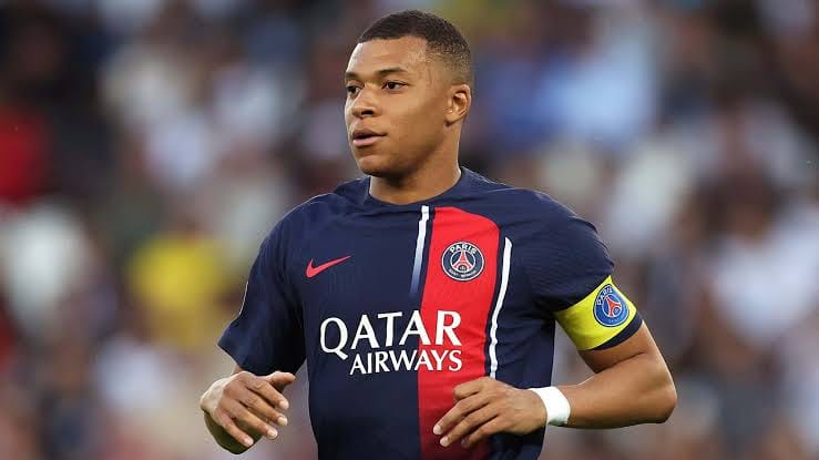 مبابي يقود هجوم سان جيرمان لمواجهة ريمس بالدوري الفرنسي