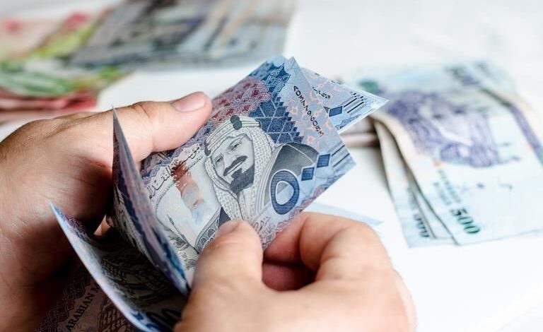 متى تنزل العلاوة السنوية للموظفين في السعودية 1445 وكيفية الاستعلام عنها إلكترونياً