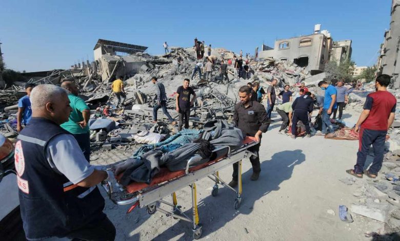 مستشار أبو مازن: الاحتلال ينوي القضاء على الوجود الفلسطيني بغزة وتصدير المشكلة لمصر