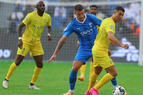 هل ينهار الهلال أمام النصر بديربي الرياض؟