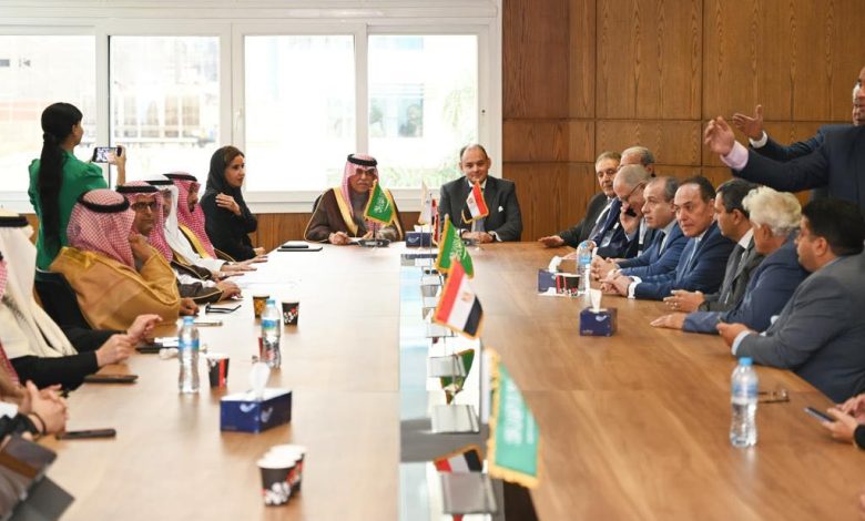 وزير التجارة: الدولة حريصة على توفير كل أوجه الدعم للاستثمارات المحلية والأجنبية