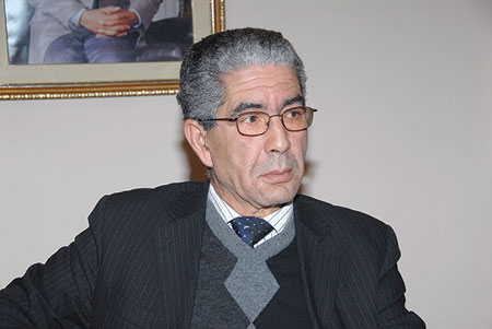 وفاة السفير أحمد حرزني الرئيس السابق للمجلس الاستشاري لحقوق الإنسان