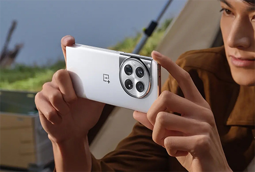 الإعلان عن هاتف OnePlus 12 - إليك سعر ومواصفات عملاق الأندرويد الأفضل بلا جدال!