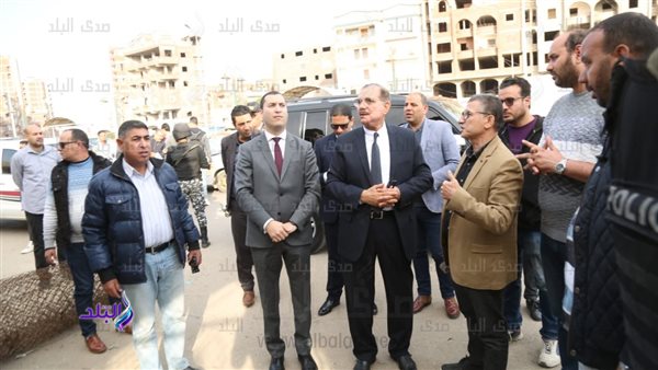 سياج شبكي وبوابات إلكترونية.. محافظ كفر الشيخ يتفقد تطوير مجمع المواقف |صور