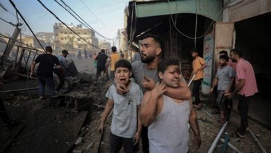 قصف مدفعي عنيف وآليات إسرائيلية تتوغل جنوب غزة.. وصواريخ القسام تستهدف بئر السبع