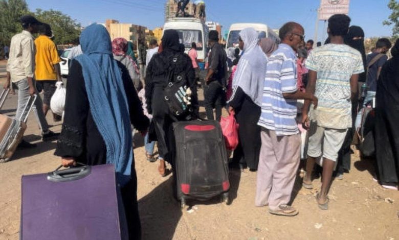 لاجئون أجانب لاذوا بالسودان فشردتهم حربه مجدداً