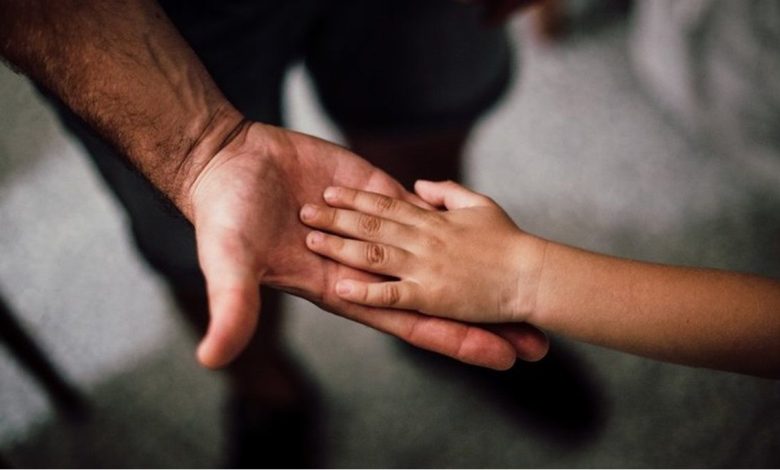 هذه الخطوة تضر بأنوثة المرأة وتُنهي فكرة القوامة...