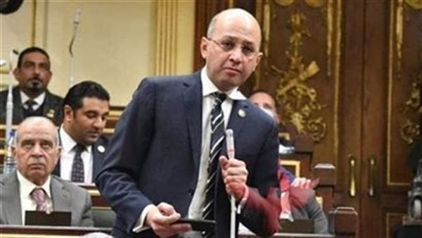 نائب يتقدم بسؤال للحكومة بشأن الزيادة الجديدة في أسعار كروت الشحن