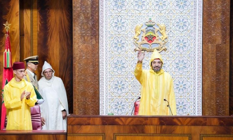 الملك محمد السادس يحصن الديمقراطية بالدعوة إلى تخليق الحياة البرلمانية