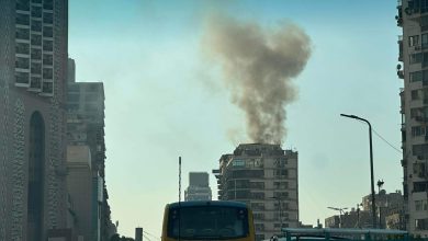 اشتعال النيران أعلى سطح فندق بالدقي.. والحماية المدنية تحاول السيطرة