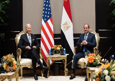 الرئيس السيسي يتلقى اتصالا من بايدن لبحث الأوضاع الإقليمية وفي مقدمتها حرب غزة