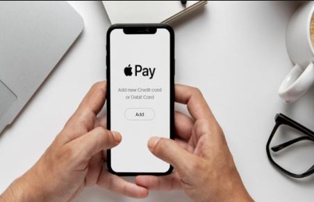 المفوضية الأوروبية تطلب تهدئة مخاوف أنظمة الدفع غير التلامسية في آبل باي