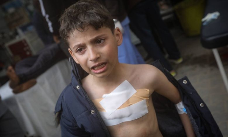 بعد نحو 100 يوم من الحرب... غزة تعاني الموت والجوع