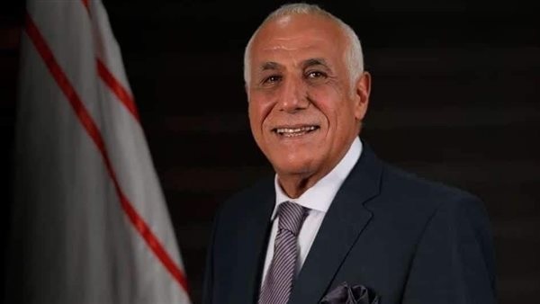 رئيس الزمالك يقدم واجب العزاء في العامري فاروق