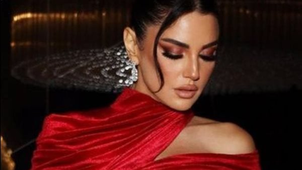 سعر حقيبة درة في حفل Joy awards