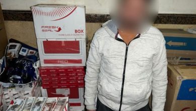 ضبط عاطل بحوزته 21740 عبوة سجائر مهربة جمركيا قبل بيعها بالأسواق في مطروح