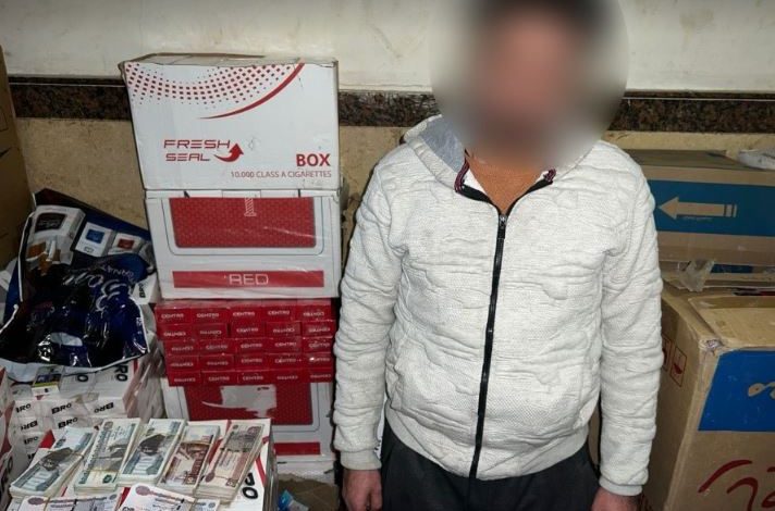 ضبط عاطل بحوزته 21740 عبوة سجائر مهربة جمركيا قبل بيعها بالأسواق في مطروح