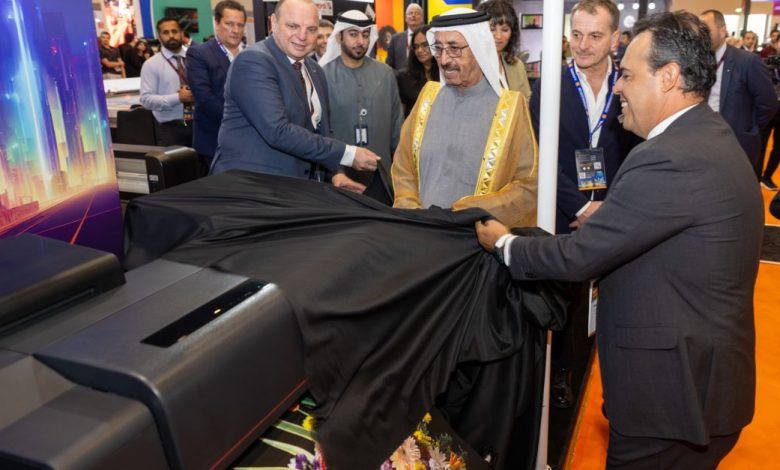 كانون تسلط الضوء على ريادتها بمجال تكنولوجيا الطباعة وتلهم المهتمين بطباعة التنسيقات العريضة