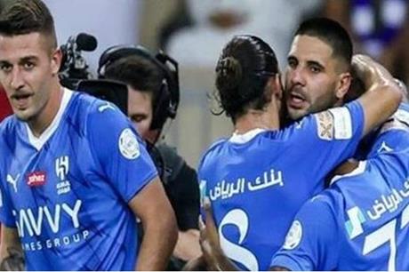 نجم الهلال يرد على أنباء رحيله بكلمات مقتضبة