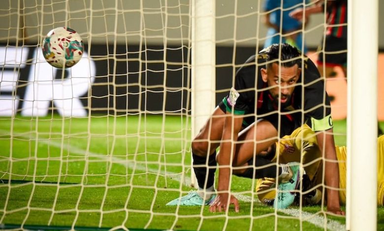 "كلاسيكو" مثير يجمع بين الجيش والرجاء