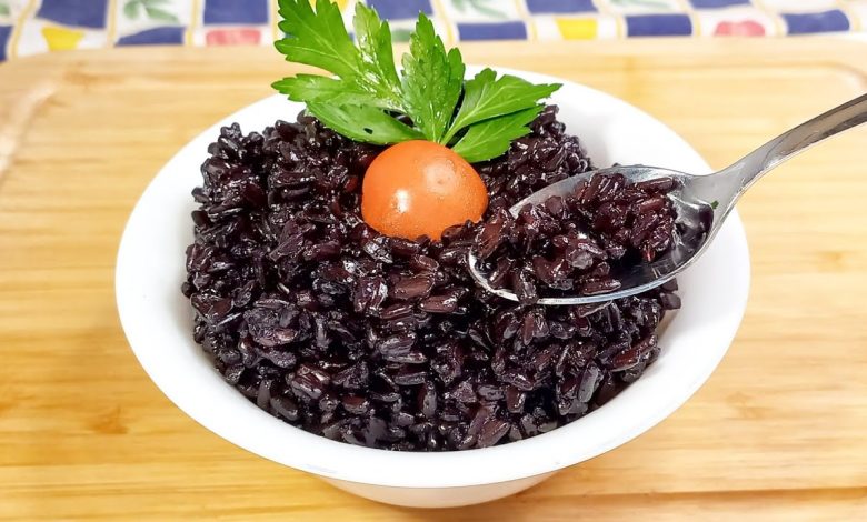الأرز الأسود.. فوائد صحية متعددة وتحذير من التوسع في زراعته