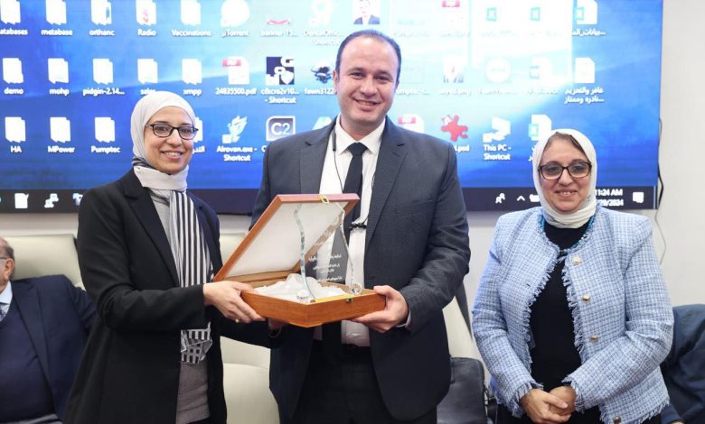 الصحة تنظم ورشة عمل لتقييم الخطط التدريبية وتكرم عددا من المتميزين