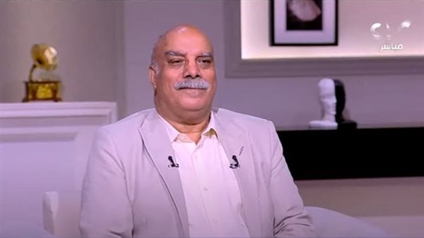 المال جزء أساسي في إفساد المثقفين المصريين