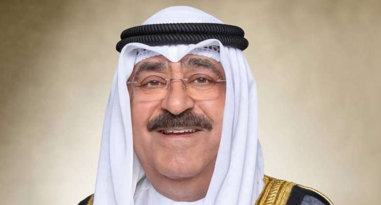 سمو أمير البلاد يبعث ببرقية شكر إلى سلطان عمان