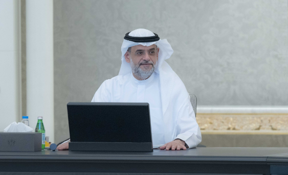 ولي عهد الشارقة يعتمد عدداً من المقترحات المقدمة من دائرة الطيران المدني