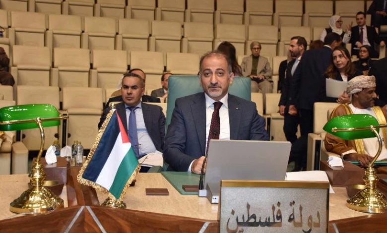 مندوب فلسطين بالجامعة العربية يطالب بإجراءات عملية لوقف جريمة الإبادة الجماعية بغزة