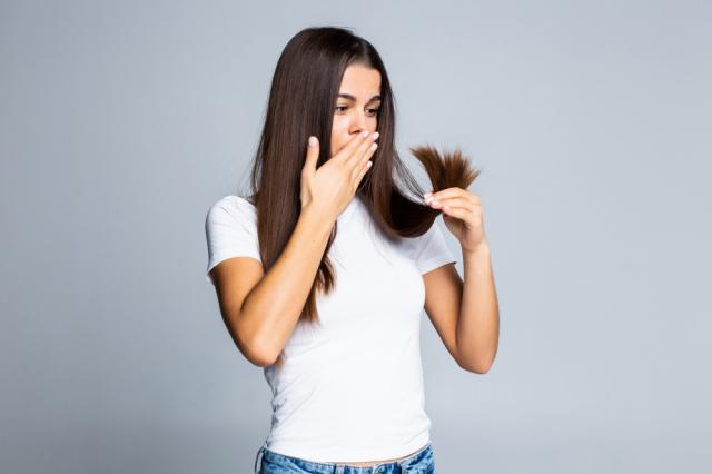 ترطيب أطراف الشعر بطرق طبيعية