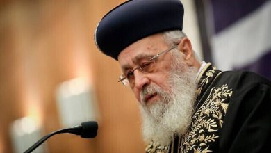 حرّض على العصيان.. الحاخام الأكبر لدى الاحتلال يدعو إلى رفض الخدمة في الجيش 