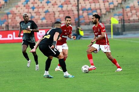 صافرة المانية تدير مباراة الاهلي وبيراميدز في الدوري المصري