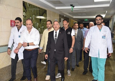 محافظ بورسعيد يشيد بجهود الفرق الطبية والحماية المدنية بعد السيطرة على تسريب بمستشفى 30 يونيو