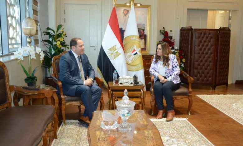 وزيرة التنمية المحلية تلتقي نائب رئيس مجلس إدارة جمعية الأورمان لبحث التعاون المشترك في العمل الخدمي والأهلي